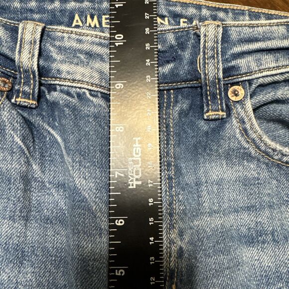 American Eagle Strigid Mom Jean Women Size 2 Reg Light Wash Denim Pant Comfort - Picture 4 of 7